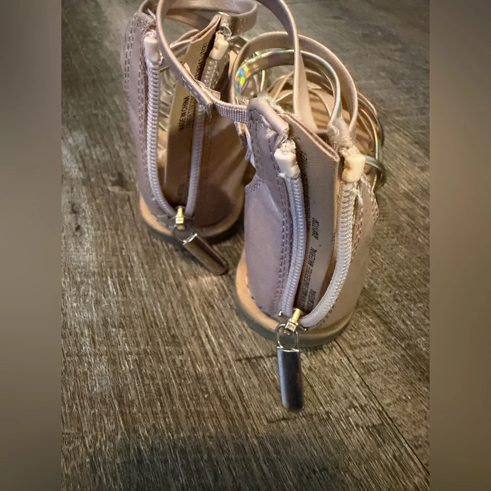 🌸 $10 SALE 🌸 Cat & Jack Girls Strappy Gladiator Sandals Size 13c